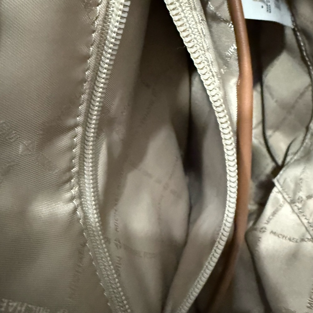 Michael Kors Tan and Cream Signature Backpack- ALMOST New.. Tag still attached! - Picture 13 of 13